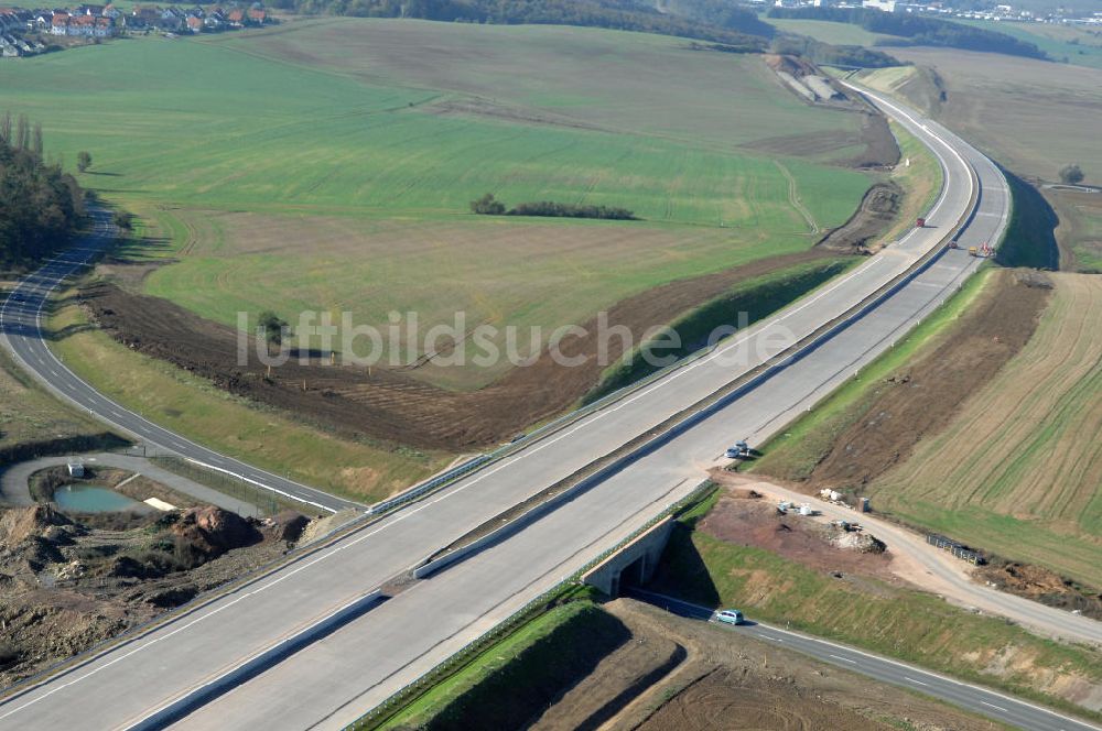 Luftaufnahme Neukirchen - Unterführung der A4 für die Strassenverbindung zwischen Stregda und Neukirchen