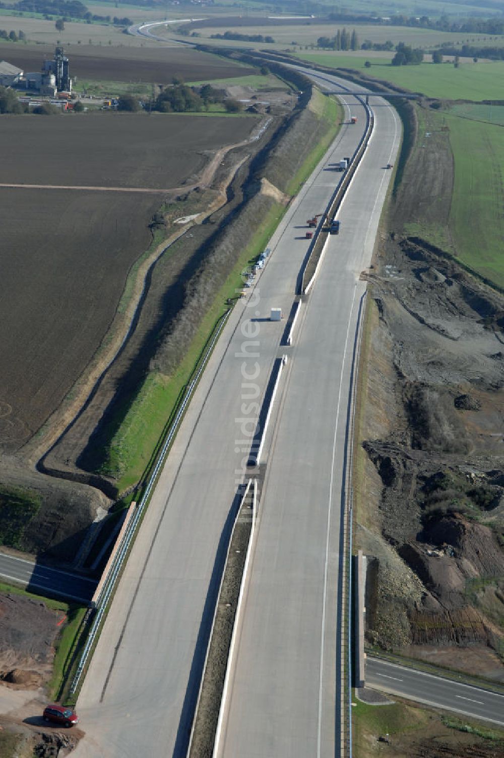 Luftbild Neukirchen - Unterführung der A4 für die Strassenverbindung zwischen Stregda und Neukirchen