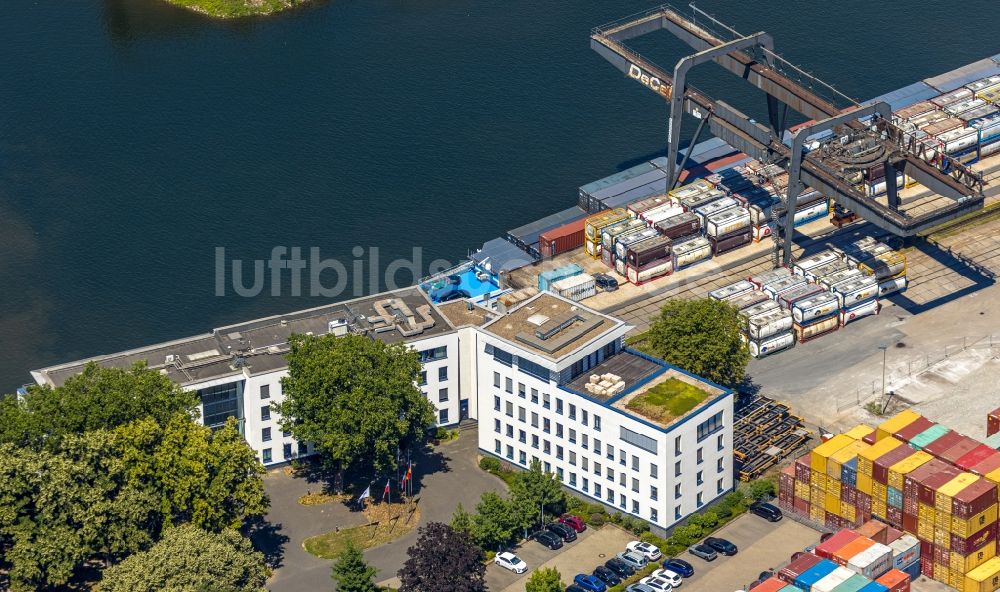 Duisburg von oben Unternehmen Verwaltungsgebäude Duisburger Hafen AG im Ortsteil Ruhrort in