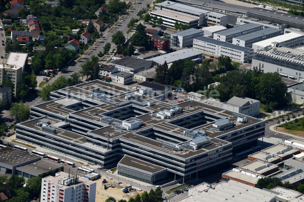 Luftbild Ingolstadt - Unternehmen- Verwaltungsgebäude der Audi AG an der Hindemithstraße Ecke Ettinger Straße in Ingolstadt im Bundesland Bayern, Deutschland