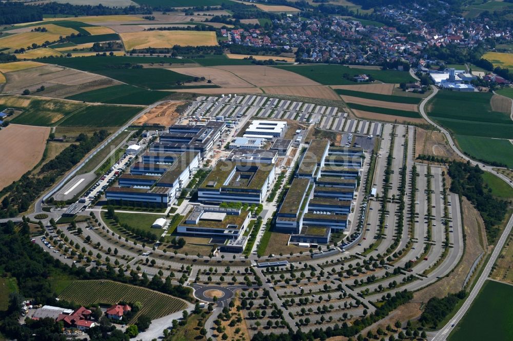 Abstatt aus der Vogelperspektive: Unternehmen- Verwaltungsgebäude Bosch Engineering GmbH an der Robert-Bosch-Allee in Abstatt im Bundesland Baden-Württemberg, Deutschland