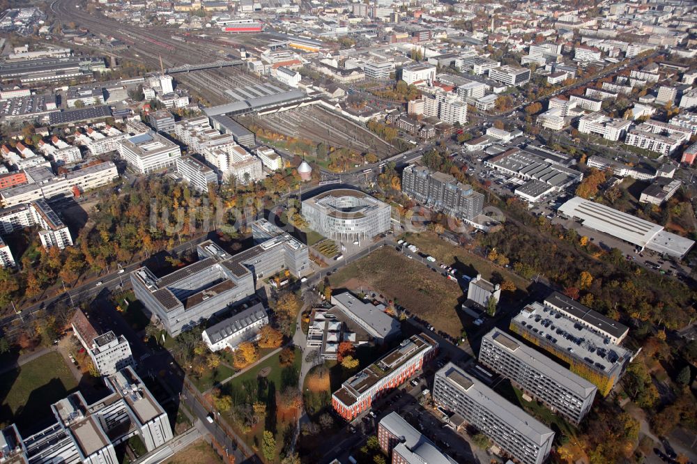 Darmstadt aus der Vogelperspektive: Unternehmen- Verwaltungsgebäude Deutsche Telekom - Future Campus in Darmstadt im Bundesland Hessen, Deutschland