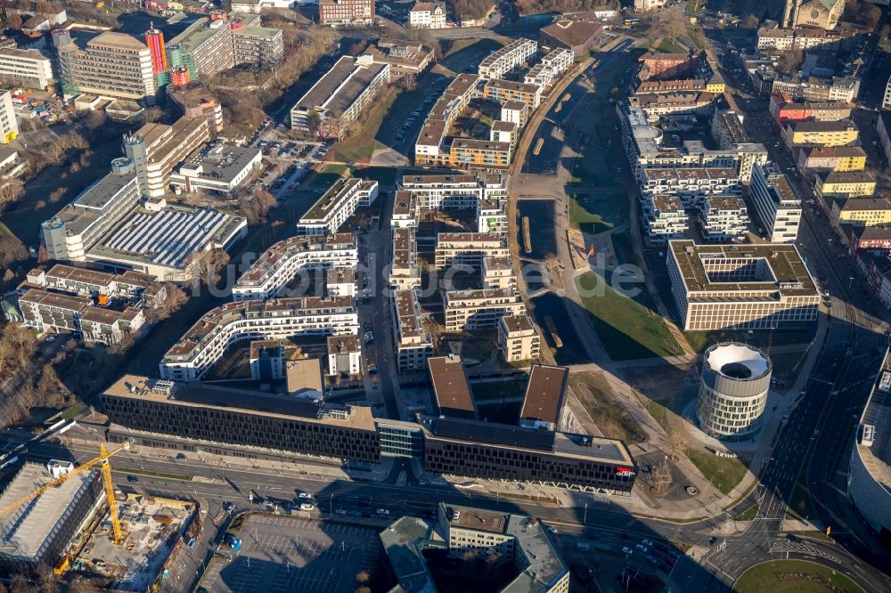 Essen aus der Vogelperspektive: Unternehmen- Verwaltungsgebäude der Funke Mediengruppe in Essen im Bundesland Nordrhein-Westfalen, Deutschland