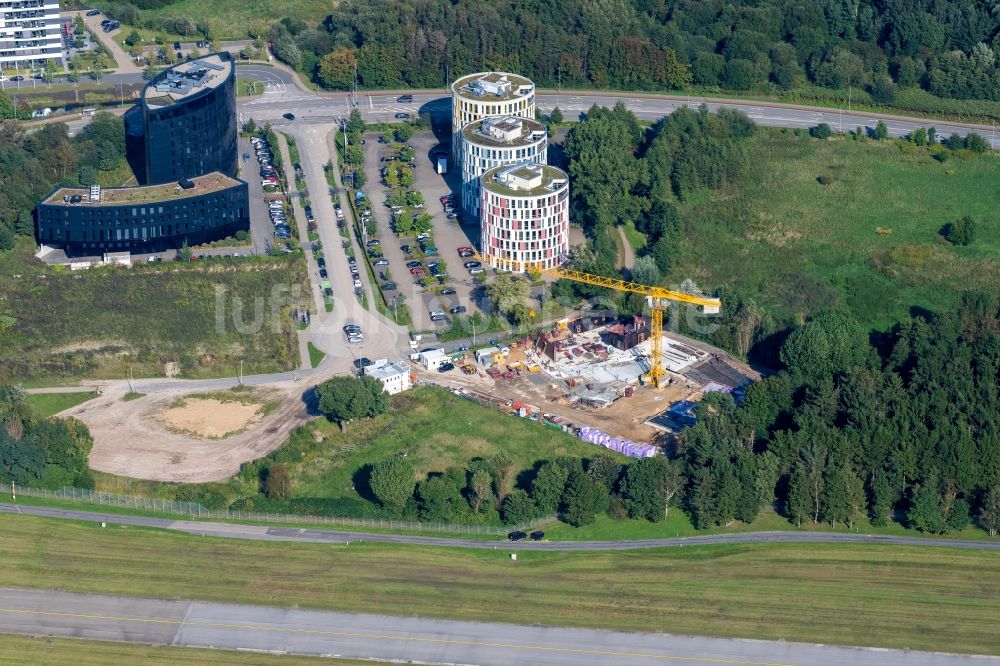 Norderstedt von oben - Unternehmen- Verwaltungsgebäude Nordport Towers in Norderstedt im Bundesland Schleswig-Holstein, Deutschland