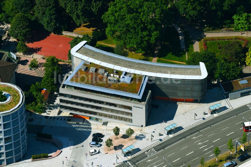 Pforzheim von oben - Unternehmen- Verwaltungsgebäude STADTBAU GmbH in Pforzheim im Bundesland Baden-Württemberg, Deutschland