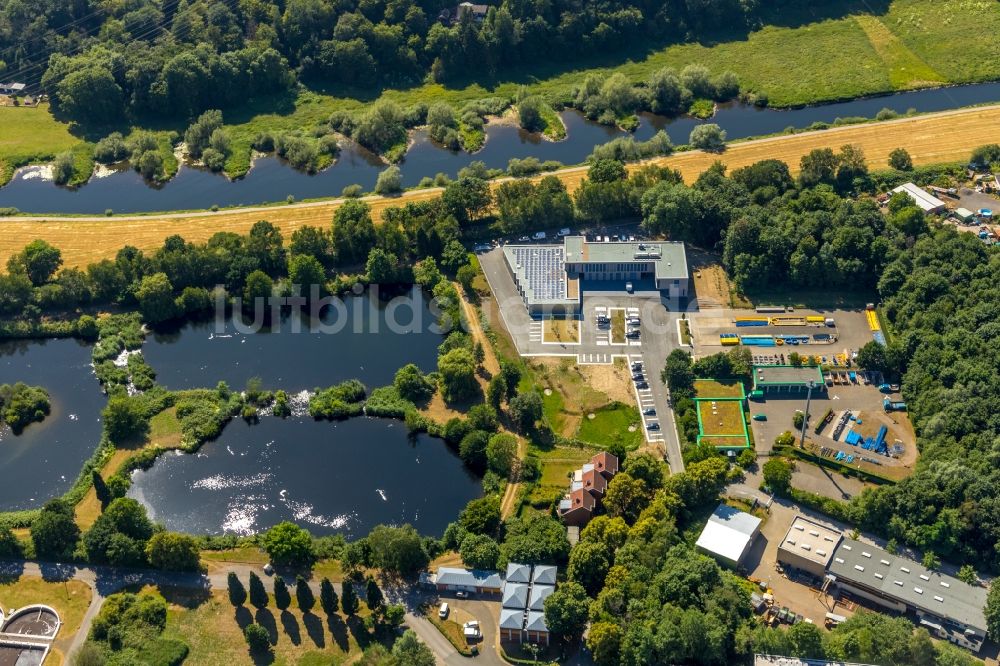 Hattingen aus der Vogelperspektive: Unternehmen- Verwaltungsgebäude der Stadtwerke Hattingen GmbH in Hattingen im Bundesland Nordrhein-Westfalen, Deutschland