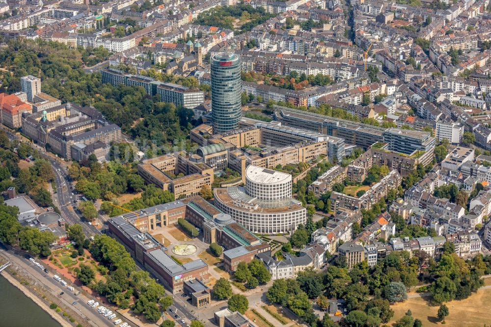 Düsseldorf von oben - Unternehmen- Verwaltungsgebäude der Uniper SE am E.ON-Platz in Düsseldorf im Bundesland Nordrhein-Westfalen, Deutschland