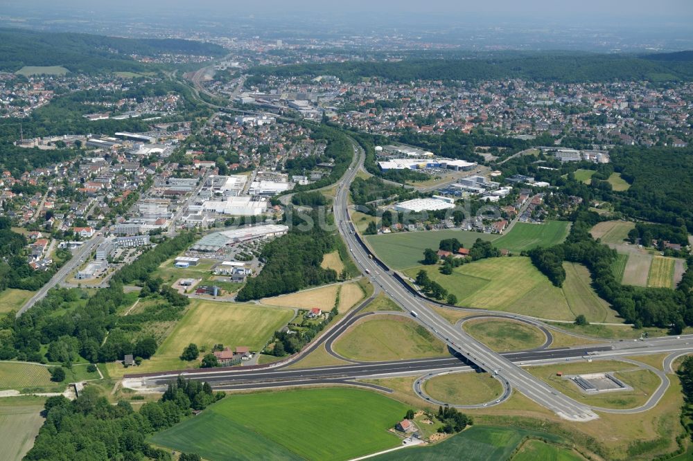 Luftaufnahme Bielefeld - Unvollendete Autobahn- Abfahrt der BAB A33 an der Bundesstraße 61 in Bielefeld im Bundesland Nordrhein-Westfalen