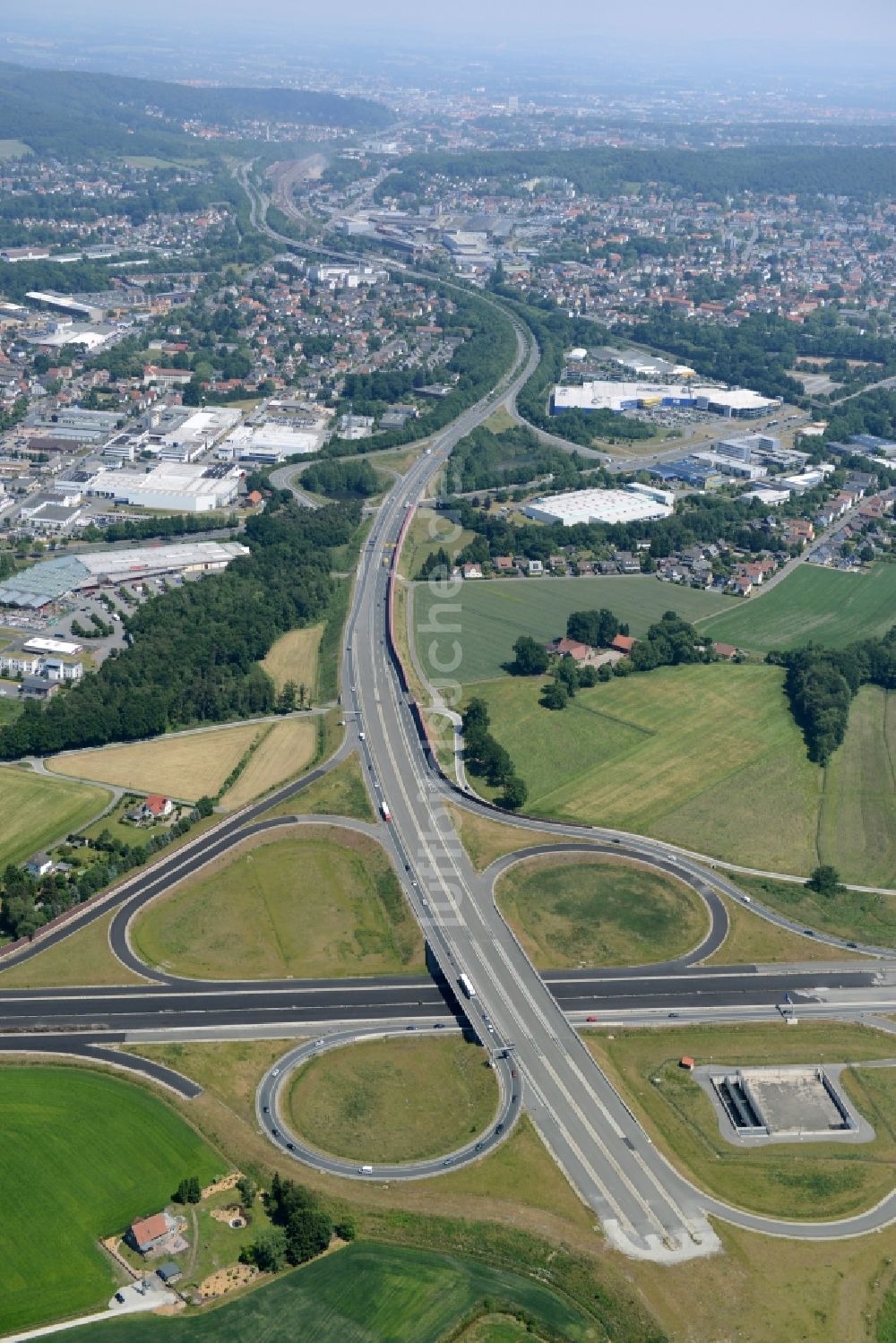 Luftbild Bielefeld - Unvollendete Autobahn- Abfahrt der BAB A33 an der Bundesstraße 61 in Bielefeld im Bundesland Nordrhein-Westfalen