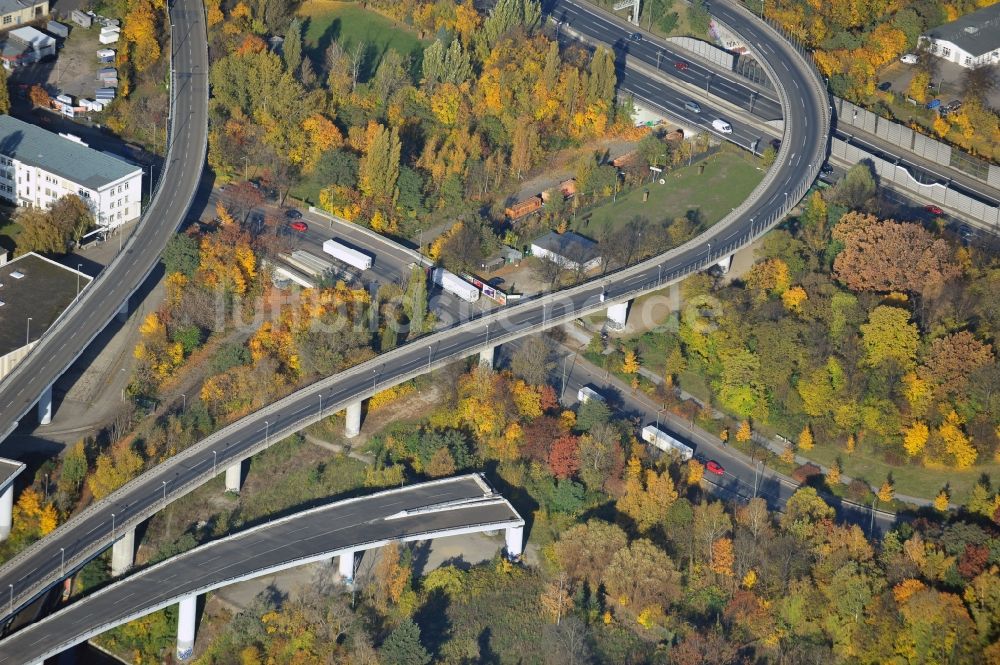 Berlin von oben - Unvollendete Autobahn A100 in Berlin-Tempelhof