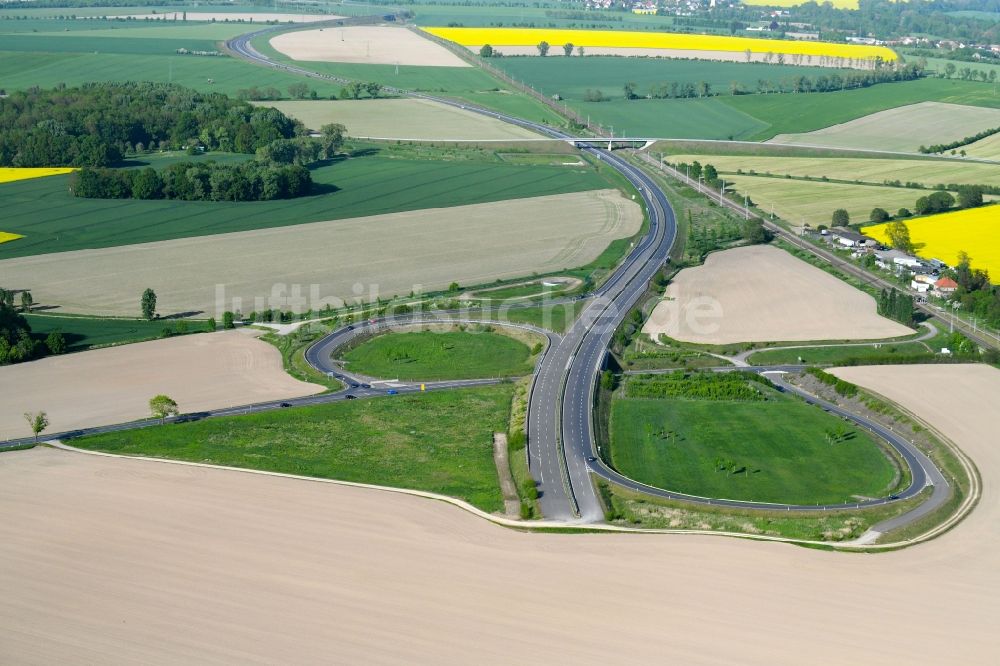 Seerhausen aus der Vogelperspektive: Unvollendete Autobahnabfahrt der BAB A6 zur B196 in Seerhausen im Bundesland Sachsen, Deutschland