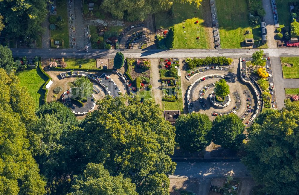 Luftbild Schwelm - Urnenboxen- Anlage auf dem Friedhof Oehde in Schwelm im Bundesland Nordrhein-Westfalen, Deutschland