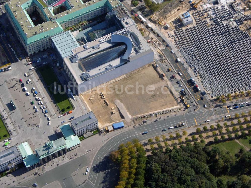 Berlin von oben - US Botschaft und Holocaust Denkmal