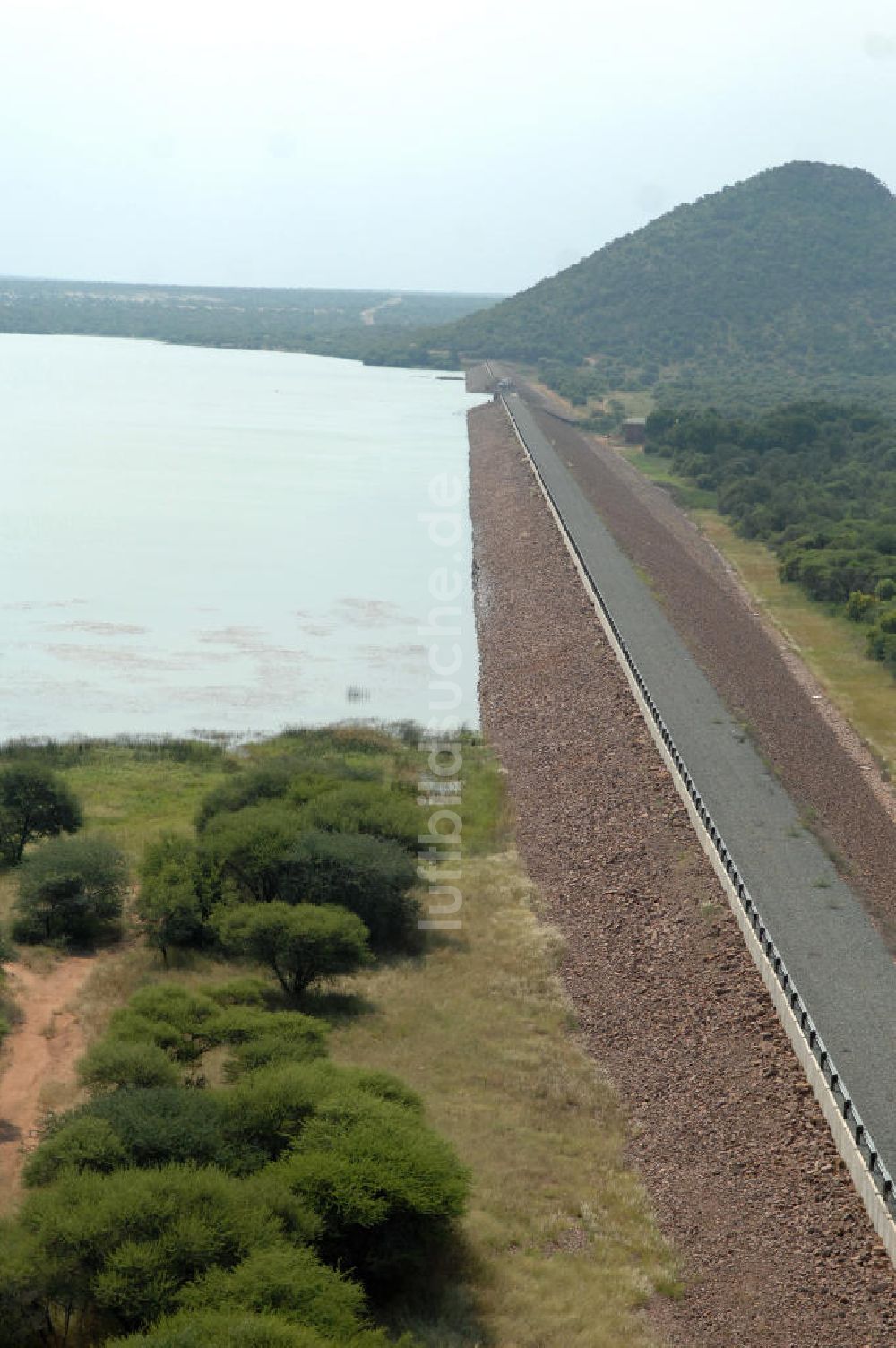 Motshiki von oben - Vaalkop Staudamm bei Motshiki - Vaalkop dam at Motshiki