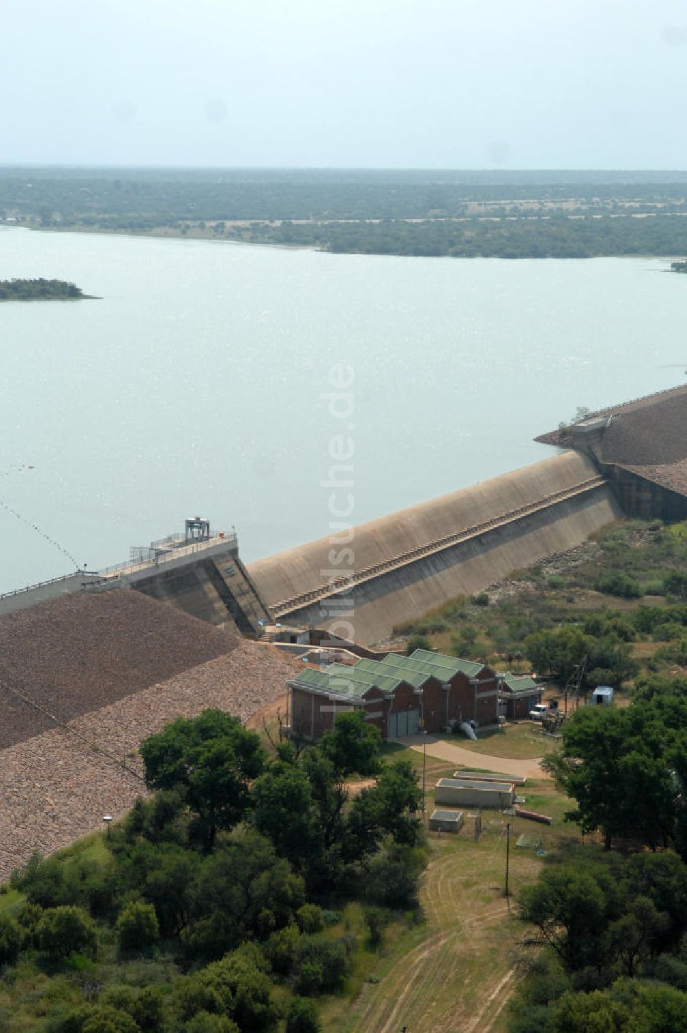 Motshiki aus der Vogelperspektive: Vaalkop Staudamm bei Motshiki - Vaalkop dam at Motshiki