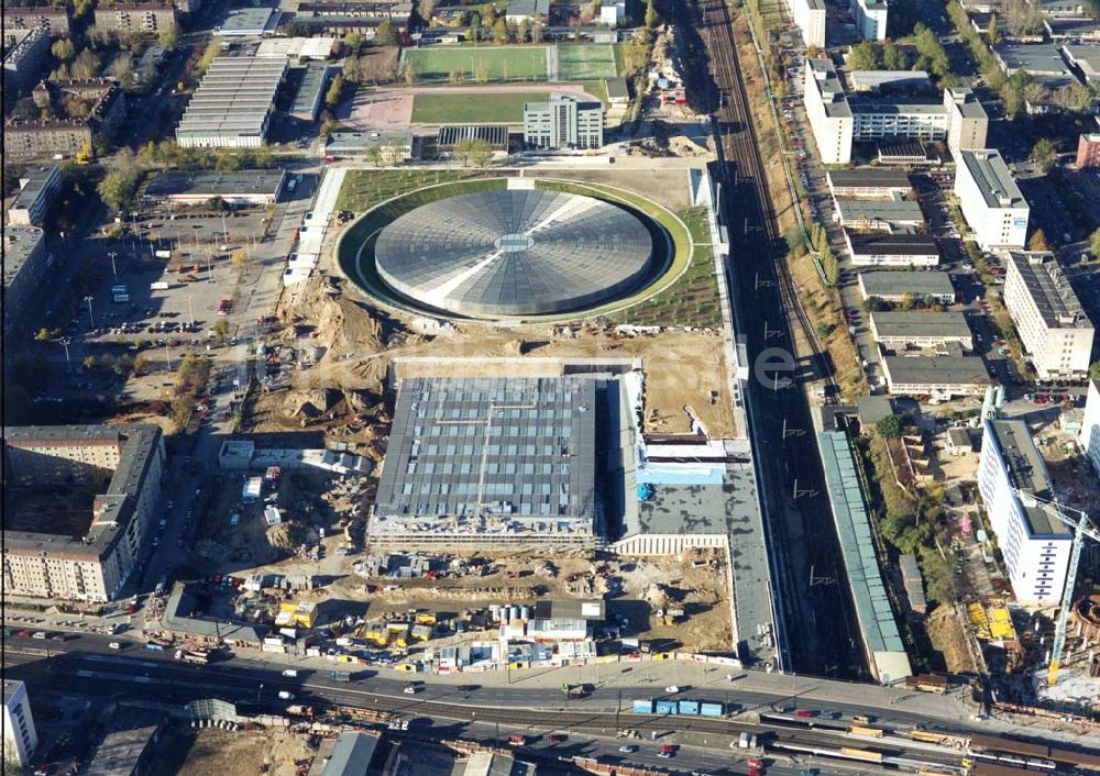 Berlin aus der Vogelperspektive: Velodrom und Schwimmhallenneubau der OSB Sportstätten GmbH an der Landsberger Allee in Berlin