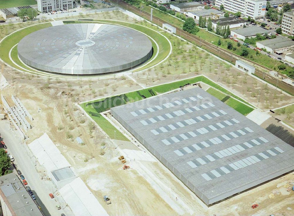 Luftaufnahme Berlin - Velodrom und Schwimmhallenneubau der OSB-Sportstättenbau GmbH an der Landsberger Allee in Berlin