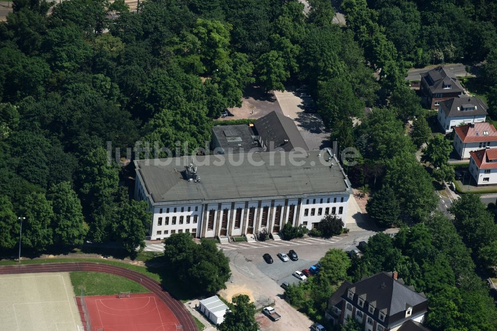 Magdeburg aus der Vogelperspektive: Veranstaltungshalle AMO Kultur- und Kongreßhaus in Magdeburg im Bundesland Sachsen-Anhalt