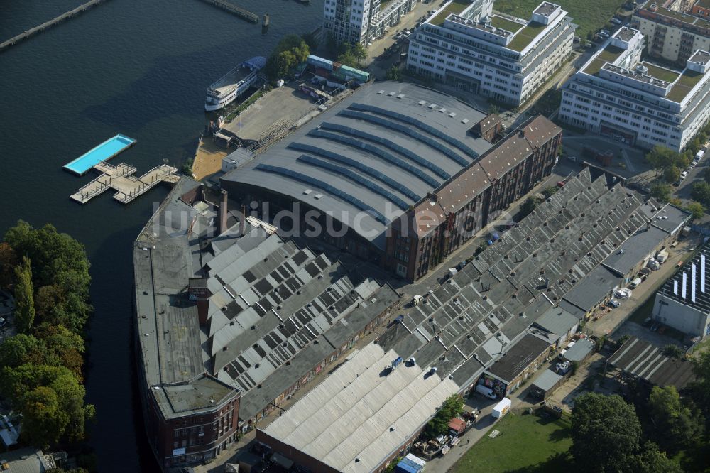 Berlin von oben - Veranstaltungshalle Arena Berlin in Berlin, Deutschland