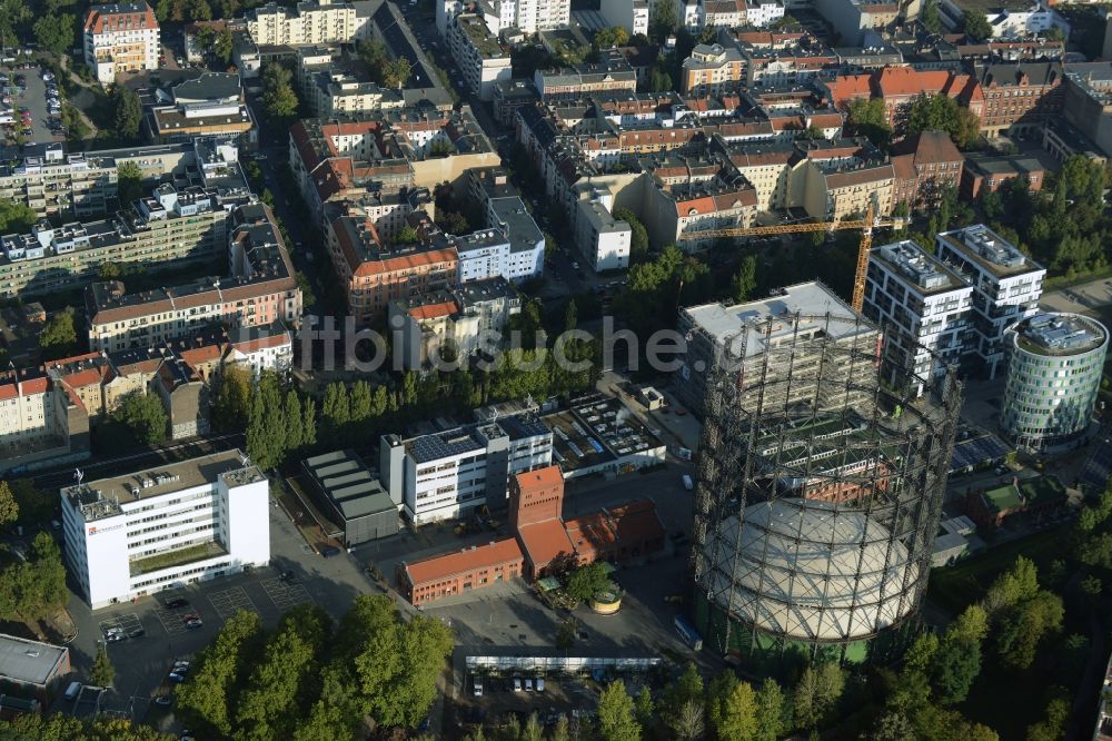 Berlin aus der Vogelperspektive: Veranstaltungshalle Gasometer Schöneberg in Berlin