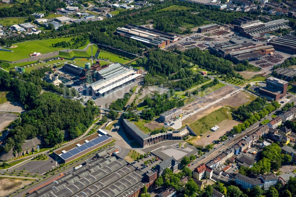 Bochum von oben - Veranstaltungshalle Jahrhunderthalle in Bochum im Bundesland Nordrhein-Westfalen