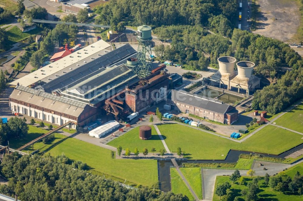 Bochum von oben - Veranstaltungshalle Jahrhunderthalle in Bochum im Bundesland Nordrhein-Westfalen