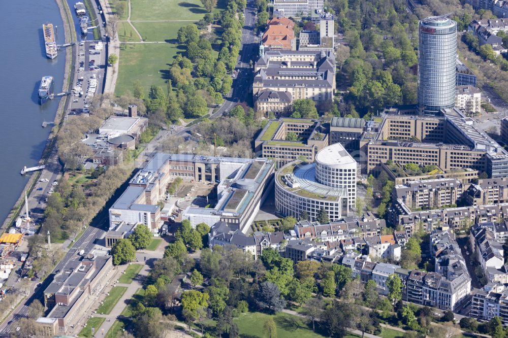 Pempelfort von oben - Veranstaltungshalle Kunstpalast in Düsseldorf im Bundesland Nordrhein-Westfalen, Deutschland