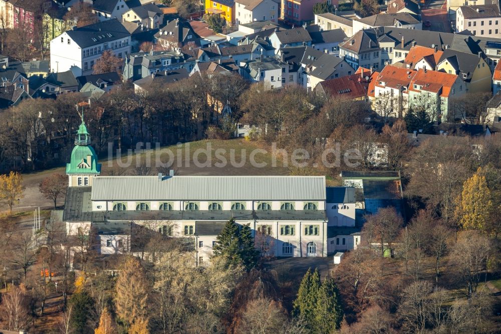 Luftaufnahme Lüdenscheid - Veranstaltungshalle Schützenhalle in Lüdenscheid im Bundesland Nordrhein-Westfalen, Deutschland