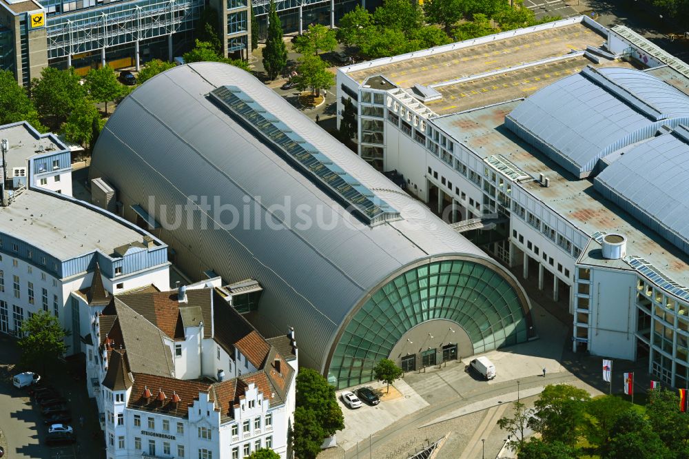 Bielefeld aus der Vogelperspektive: Veranstaltungshalle Stadthalle Bielefeld in Bielefeld im Bundesland Nordrhein-Westfalen, Deutschland