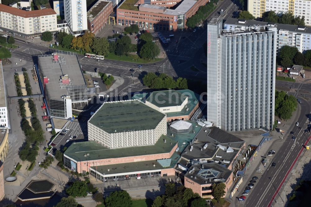 Chemnitz von oben - Veranstaltungshalle - Stadthalle Chemnitz an der Theaterstraße in Chemnitz im Bundesland Sachsen