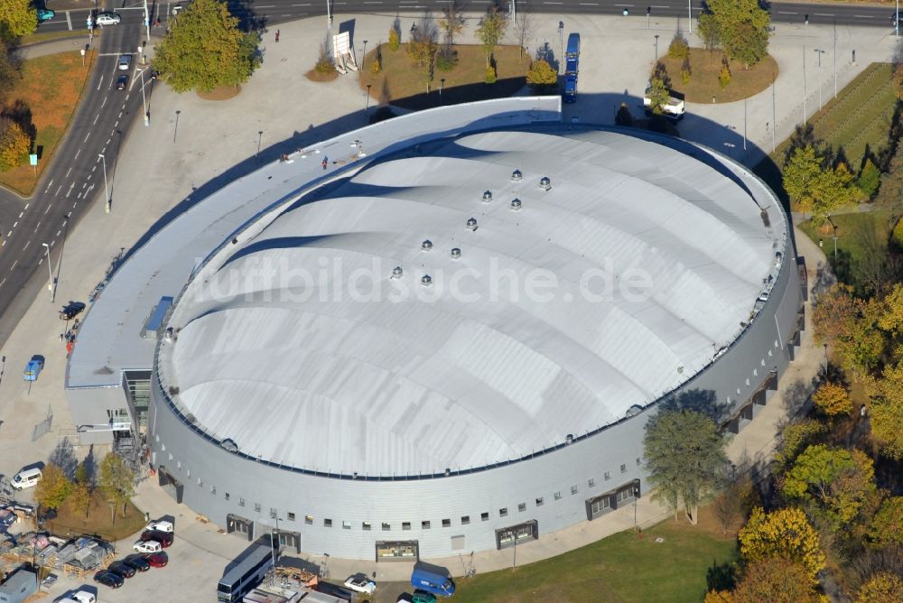 Braunschweig von oben - Veranstaltungshalle Volkswagen Halle in Braunschweig im Bundesland Niedersachsen, Deutschland