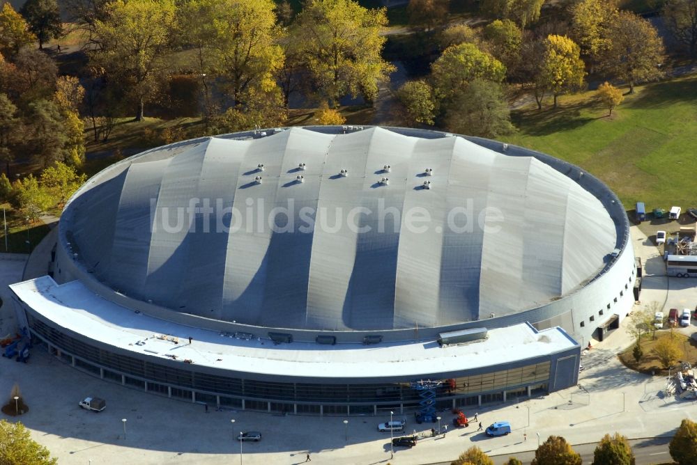 Braunschweig von oben - Veranstaltungshalle Volkswagen Halle in Braunschweig im Bundesland Niedersachsen, Deutschland