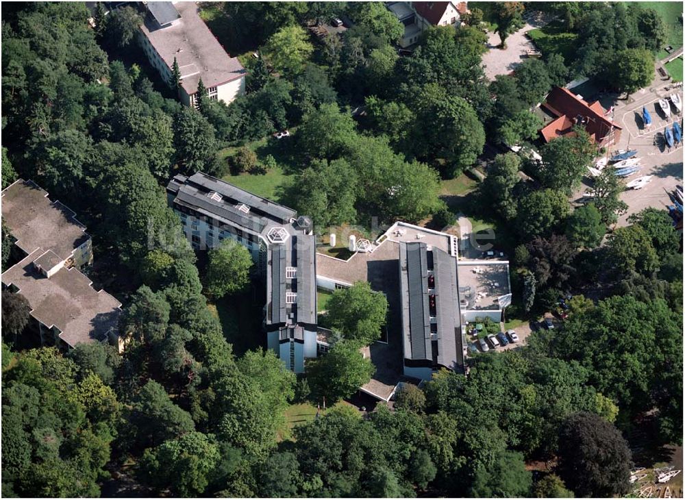 Berlin aus der Vogelperspektive: ver.di Bildungs- und Begegnungszentrum Clara Sahlberg in Berlin Wannsee