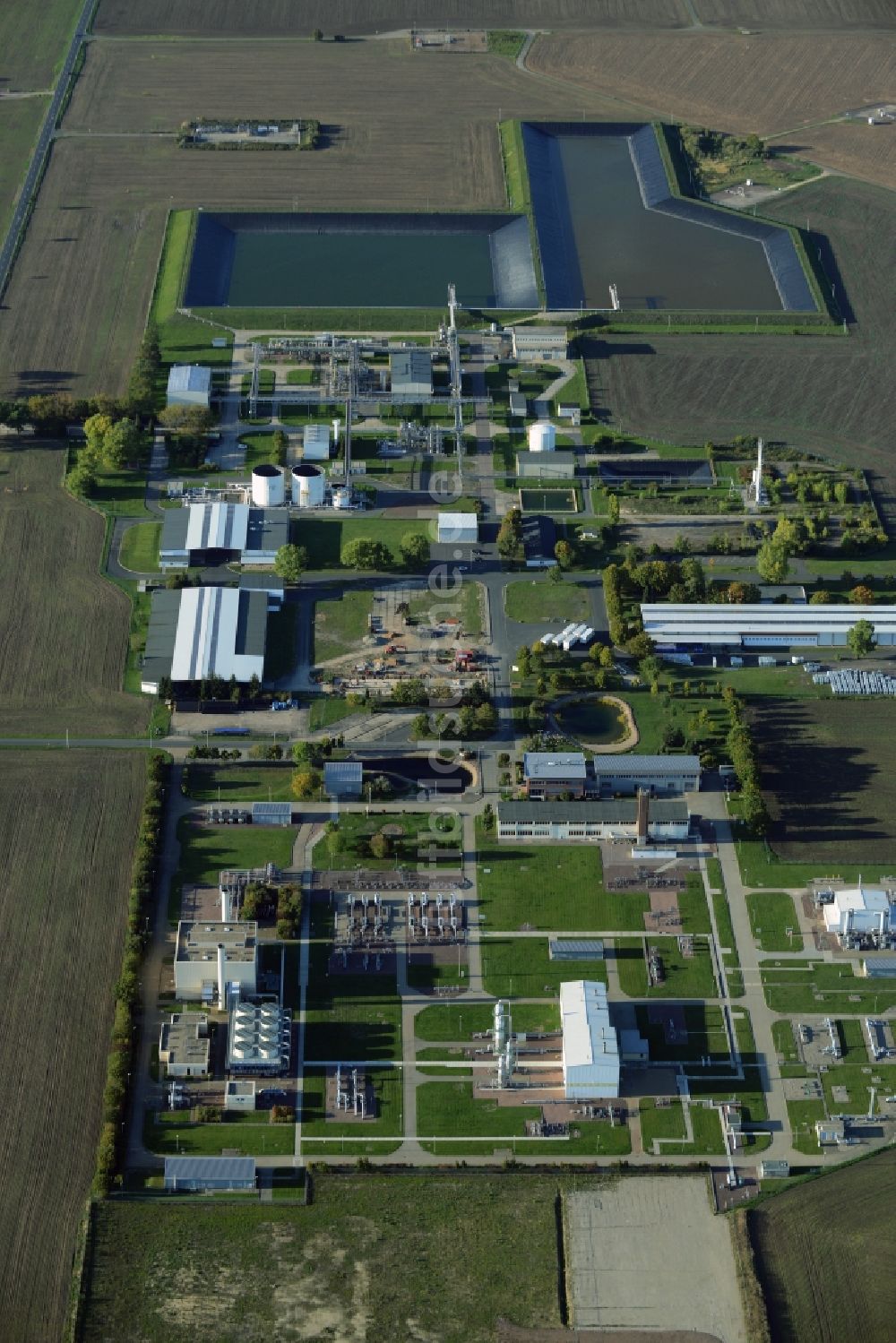 Teutschenthal von oben - Verdichterstadion und Pumpwerk für ErdgasVng-verbundnetz Gas AG an der Lange Lauchstädter Straße in Teutschenthal im Bundesland Sachsen-Anhalt