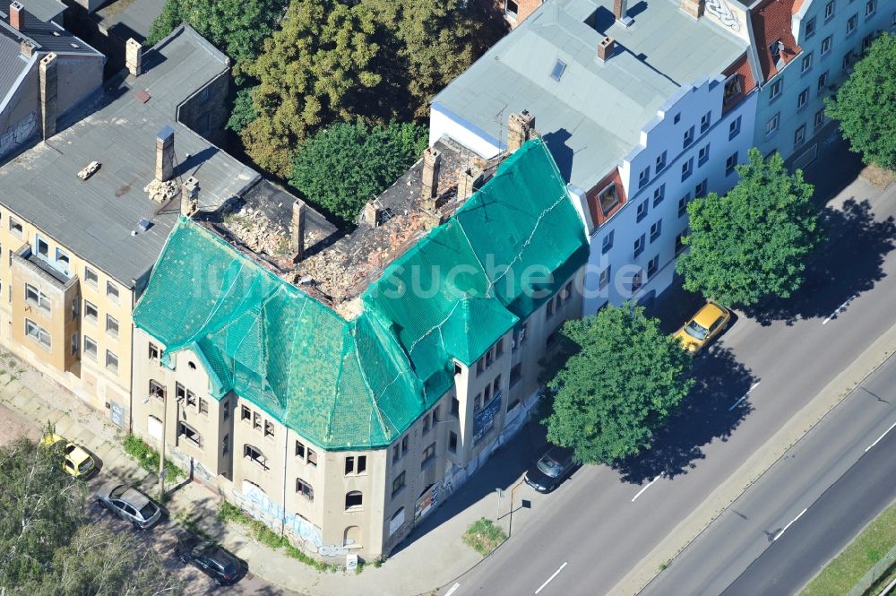 Luftaufnahme Halle / Saale - Verfallene Altbauten im Medizinerviertel in Halle