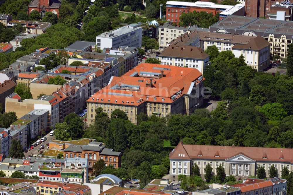 Berlin aus der Vogelperspektive: Verfassungsgerichtshof des Landes Berlin und Sophie-Scholl-Schule in der Elßholzstraße in Berlin - Schöneberg