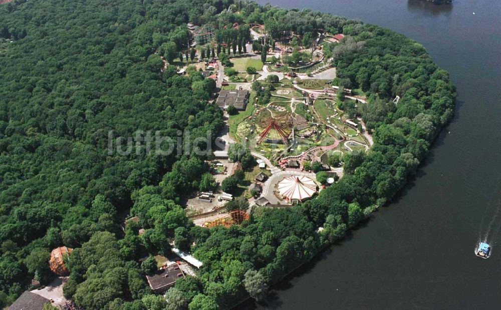 Berlin-Treptow von oben - Vergnügungspark am Plänterwald in Treptow.