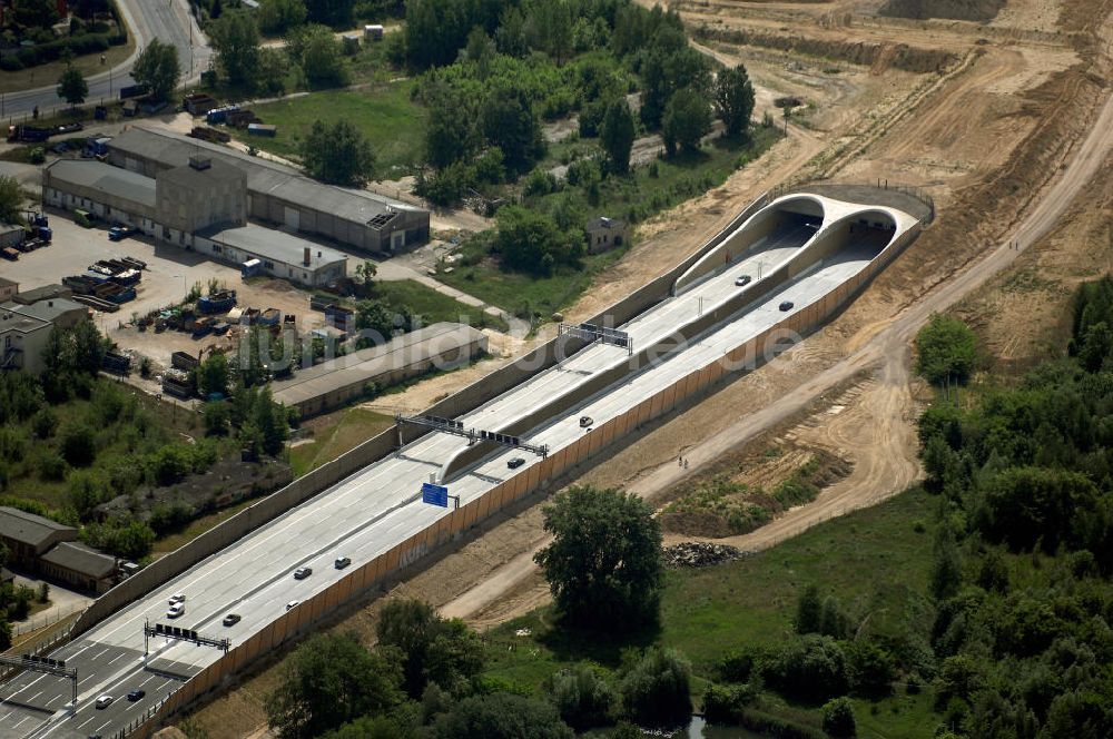 Luftaufnahme 25.05.2008 - Verkehr auf der neuen Stadtautobahn Berlin - Altglienicke Flughafen Schönefeld A113 n