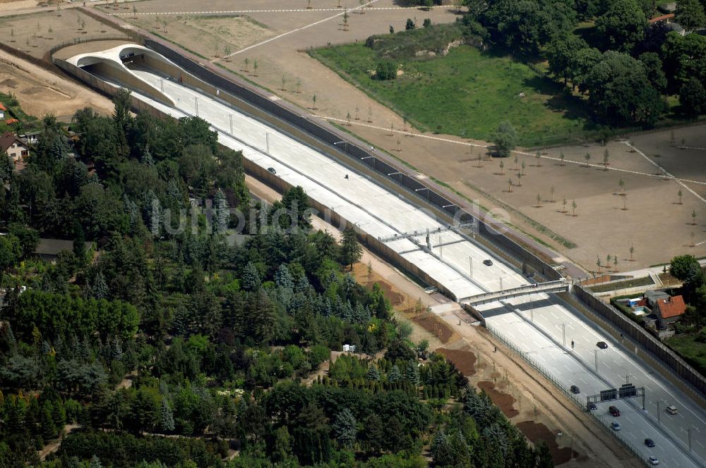 Luftbild 25.05.2008 - Verkehr auf der neuen Stadtautobahn Berlin - Altglienicke Flughafen Schönefeld A113 n