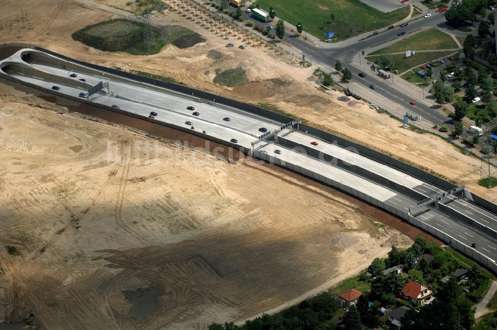 Luftaufnahme 25.05.2008 - Verkehr auf der neuen Stadtautobahn Berlin - Altglienicke Flughafen Schönefeld A113 n