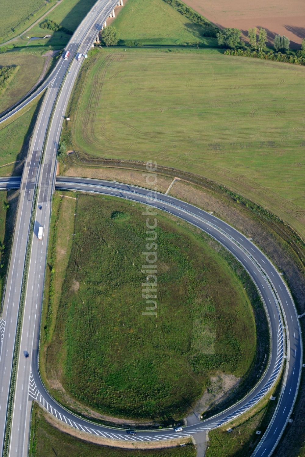 Luftaufnahme Oberröblingen - Verkehrsführung am Autobahnkreuz Autobahndreieck Südharz der BAB A38 und A71 in Oberröblingen im Bundesland Sachsen-Anhalt