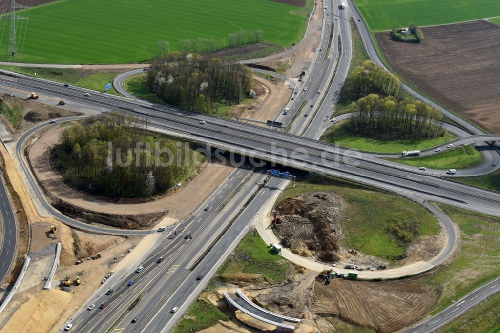 Luftaufnahme Aachen - Verkehrsführung am Autobahnkreuz der BAB A44 - A4 in Aachen im Bundesland Nordrhein-Westfalen