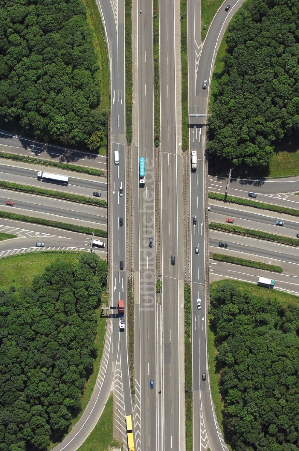 Luftbild Köln - Verkehrsführung am Autobahnkreuz der BAB A1 Autobahnkreuz Köln Nord in Köln im Bundesland Nordrhein-Westfalen, Deutschland