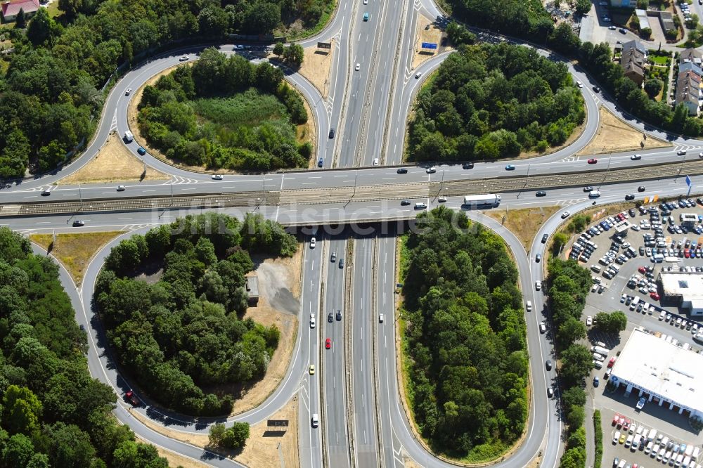 Braunschweig von oben - Verkehrsführung am Autobahnkreuz der BAB A39 - BAB A395 Kreuz Braunschweig Süd in Braunschweig im Bundesland Niedersachsen, Deutschland