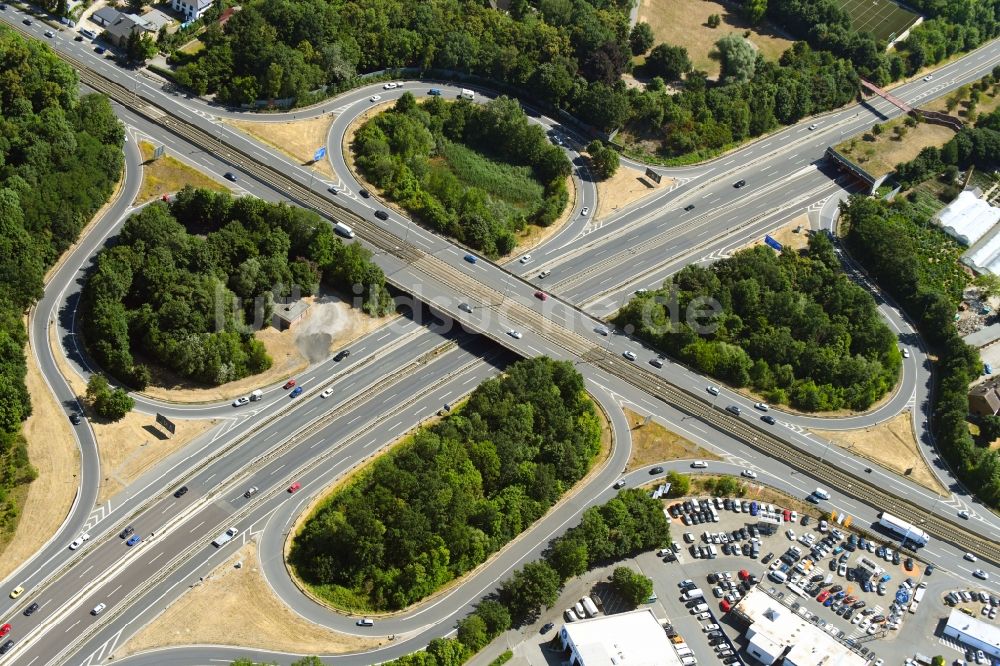 Luftbild Braunschweig - Verkehrsführung am Autobahnkreuz der BAB A39 - BAB A395 Kreuz Braunschweig Süd in Braunschweig im Bundesland Niedersachsen, Deutschland