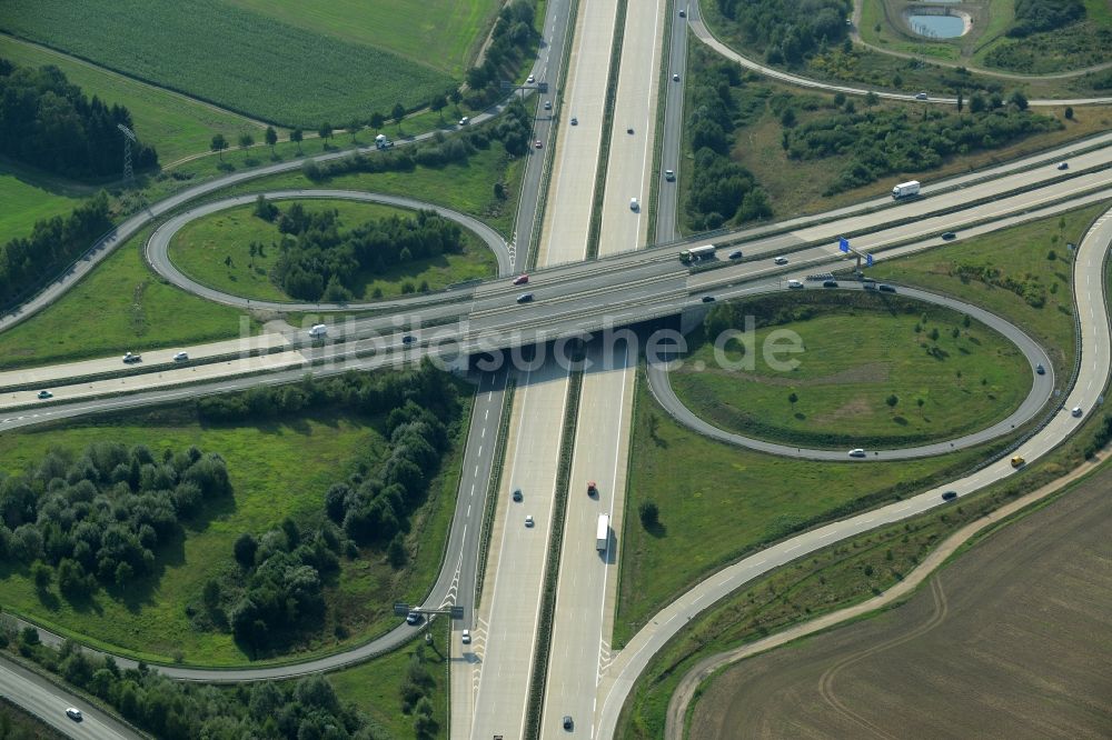 Chemnitz von oben - Verkehrsführung am Autobahnkreuz der BAB A4 und der A72 in Chemnitz im Bundesland Sachsen