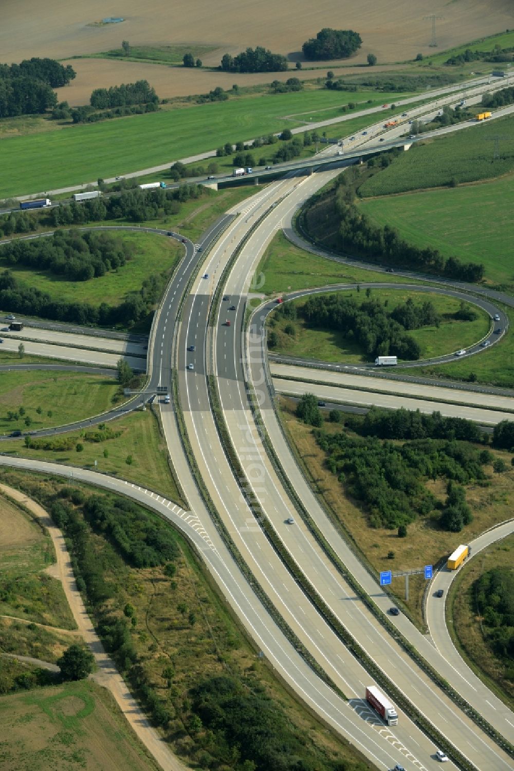 Chemnitz von oben - Verkehrsführung am Autobahnkreuz der BAB A4 und der A72 in Chemnitz im Bundesland Sachsen