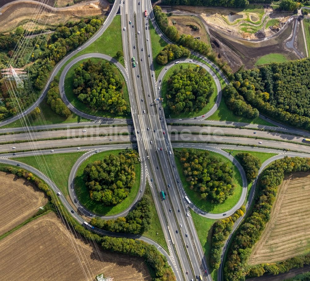 Luftbild Dortmund - Verkehrsführung am Autobahnkreuz der BAB A45 Dortmund-Hafen im Ortsteil Rahm in Dortmund im Bundesland Nordrhein-Westfalen, Deutschland