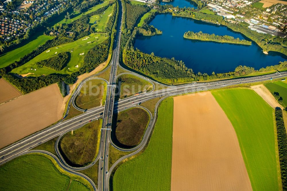 Luftbild Duisburg - Verkehrsführung am Autobahnkreuz der BAB Duisburg-Süd, A59 und B288, in Duisburg im Bundesland Nordrhein-Westfalen