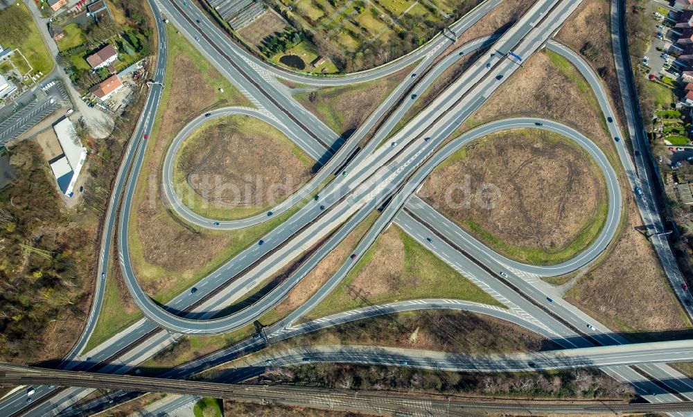 Luftaufnahme Herne - Verkehrsführung am Autobahnkreuz der BAB A42 - A43 des Emscherschnellweg in Herne im Bundesland Nordrhein-Westfalen